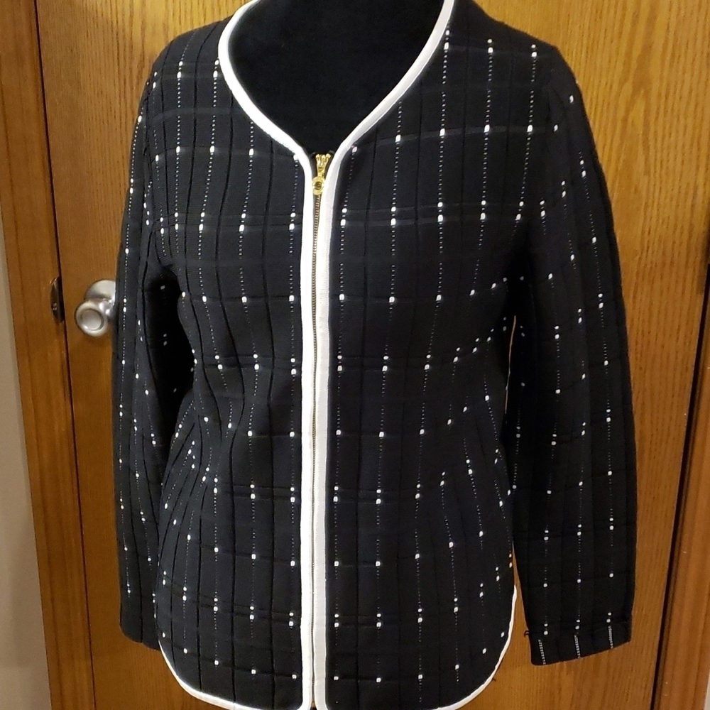 Marc new york like new knit zip cardigan black white